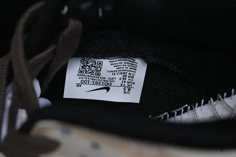 All Categories Nk SB Dunk Series Nk SB Dunk Low Low-top sneakers Nk Dunk Low Panda Prank Pioneer Knight Sandstorm Black Brown Low-top casual sneakers DD1391-100
